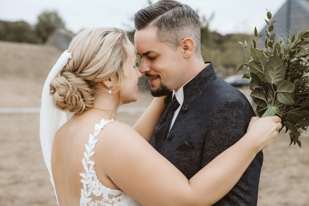 Brautpaar beim Fotoshooting in Dinslaken