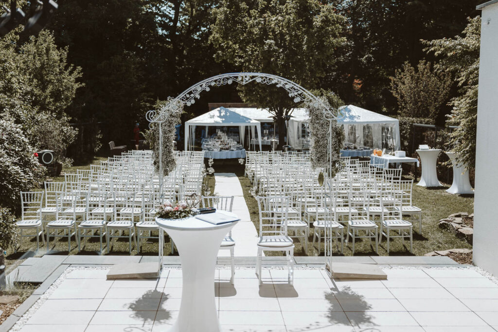 Freie Trauung der Hochzeit im Sollbrüggenpark in Krefeld