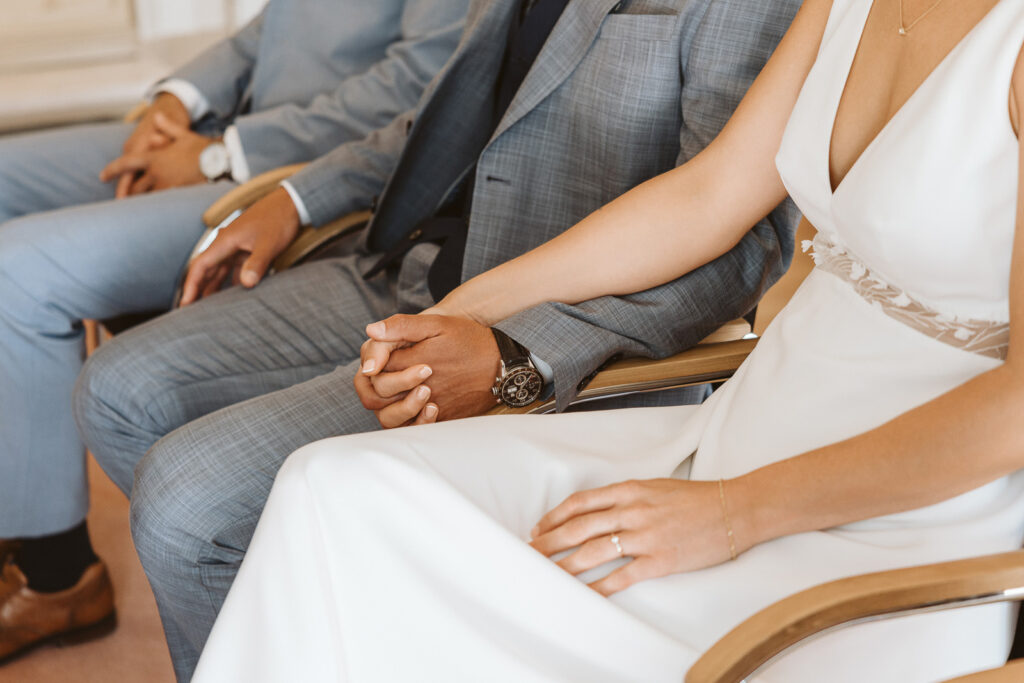 Detailaufnahme der Hände des Brautpaares in Krefeld