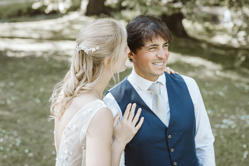 Brautpaar im Sollbrüggenpark in Krefeld